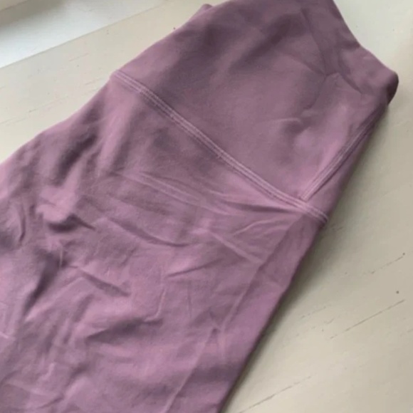 Lululemon Lavender Align Size 2 28" - Picture 3 of 3